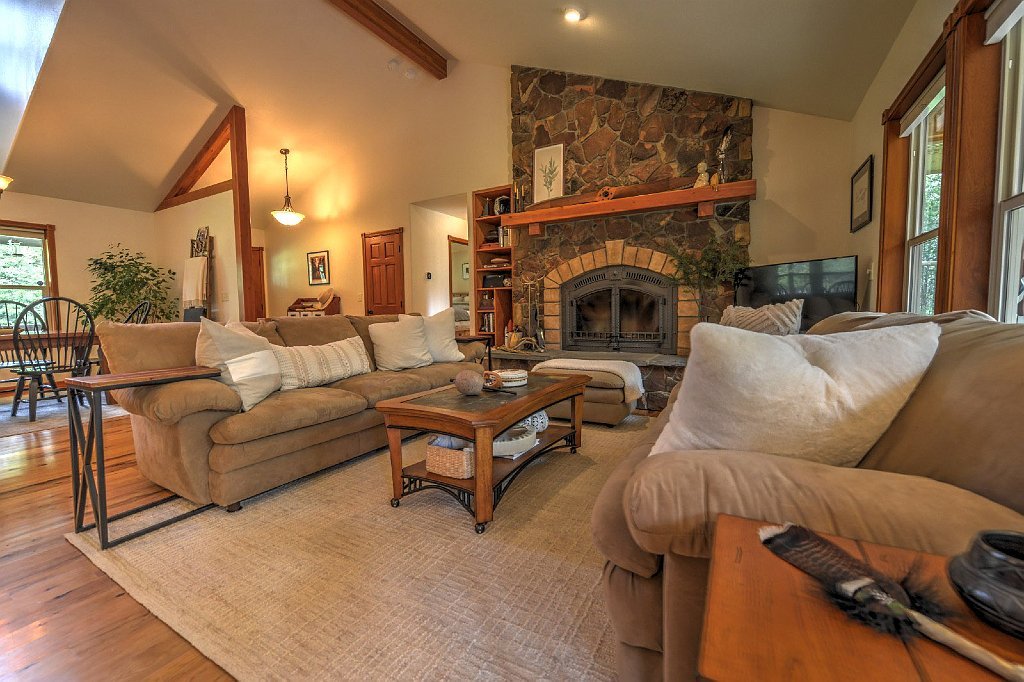 Home Interiors -14.jpg